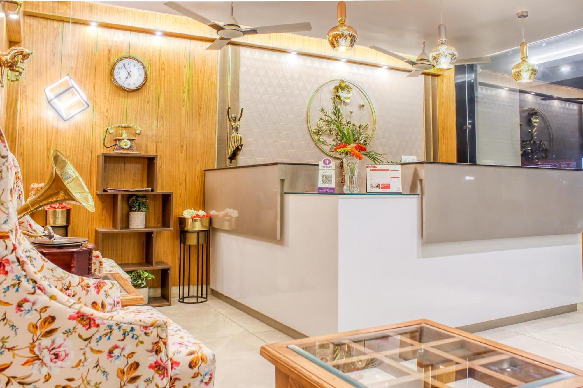 Zip By Spree Hotels Grand Legacy Prime Dehradun Eksteriør bilde